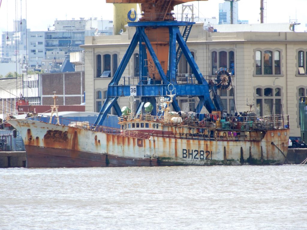 Nuevo Estudio Global sobre la Pesca Ilegal califica positivamente a Uruguay como país pero muy negativamente al Puerto de Montevideo, como el peor de Sudamérica - Oceanosanos